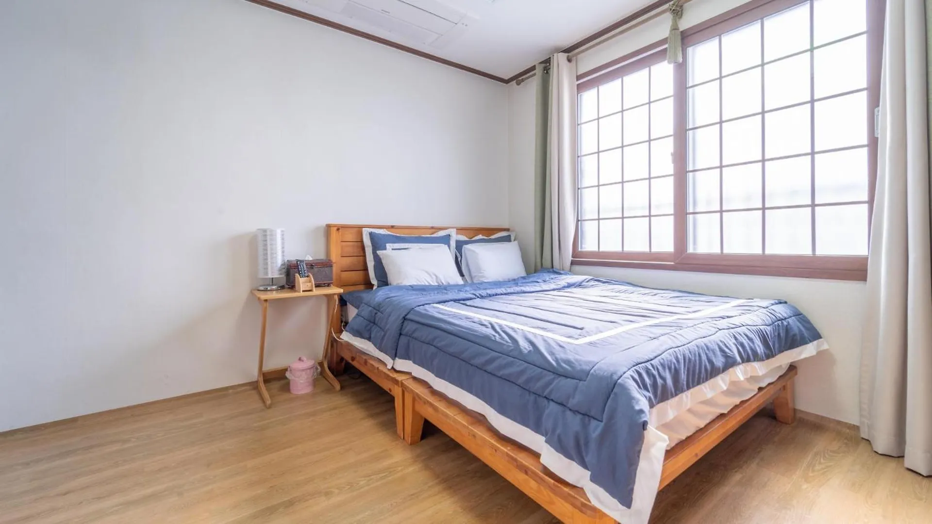 Jeju Tunanghouse Pension contacts