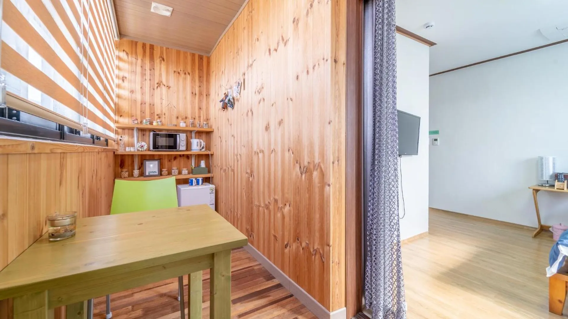 Guest house Jeju Tunanghouse Pension